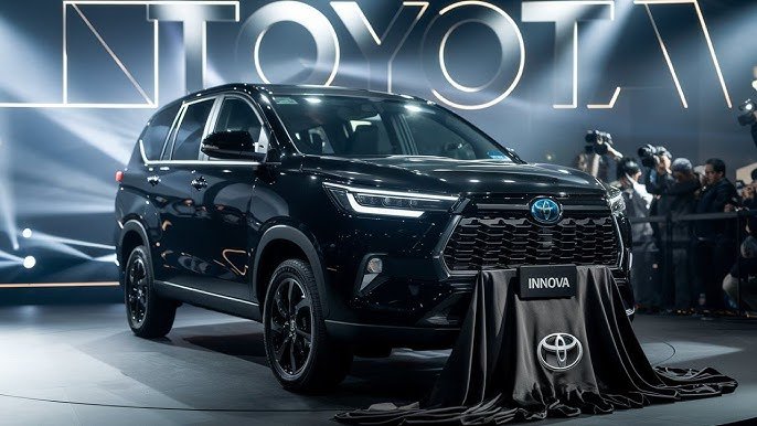 Toyota Innova Crysta 2025